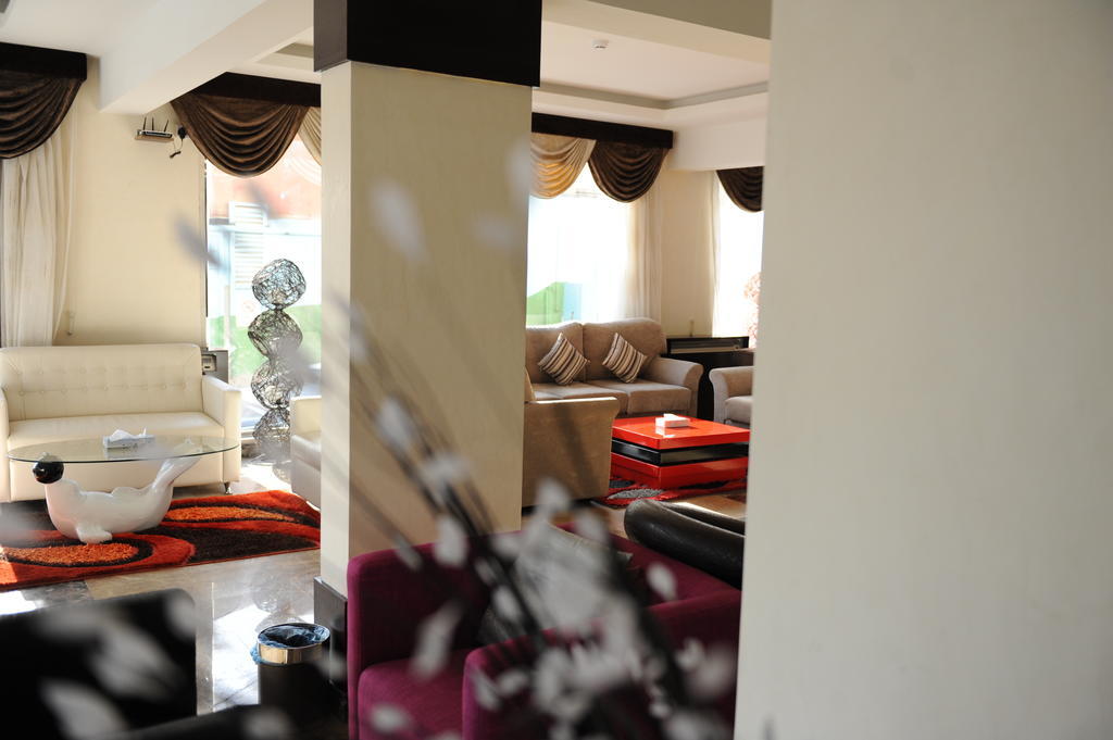 Hotelier Suites Riadh Exterior foto